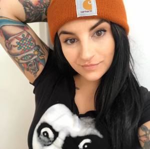 Meet your Posher, Dana